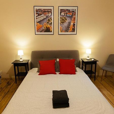 Chic Apartment In Historical City Center Timisoara Ngoại thất bức ảnh