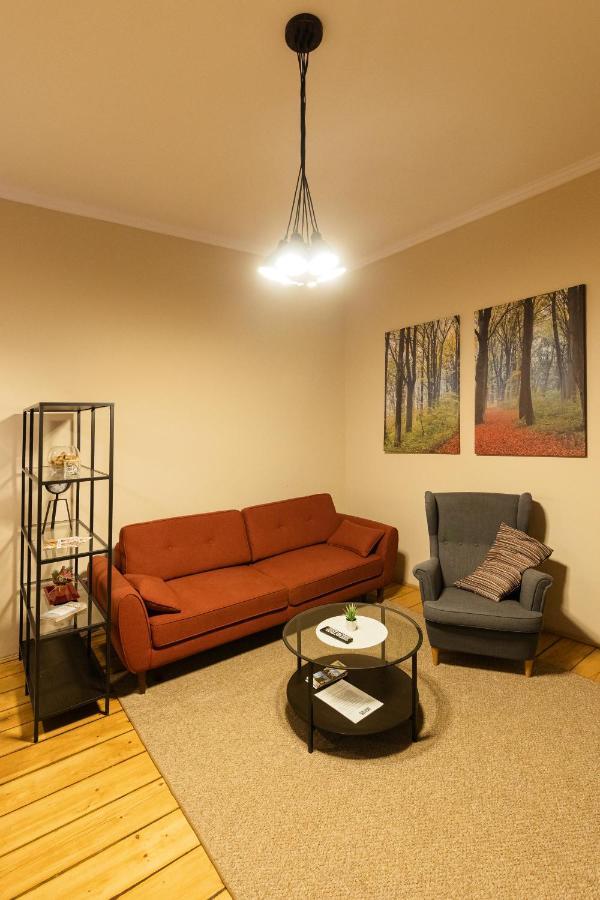 Chic Apartment In Historical City Center Timisoara Ngoại thất bức ảnh