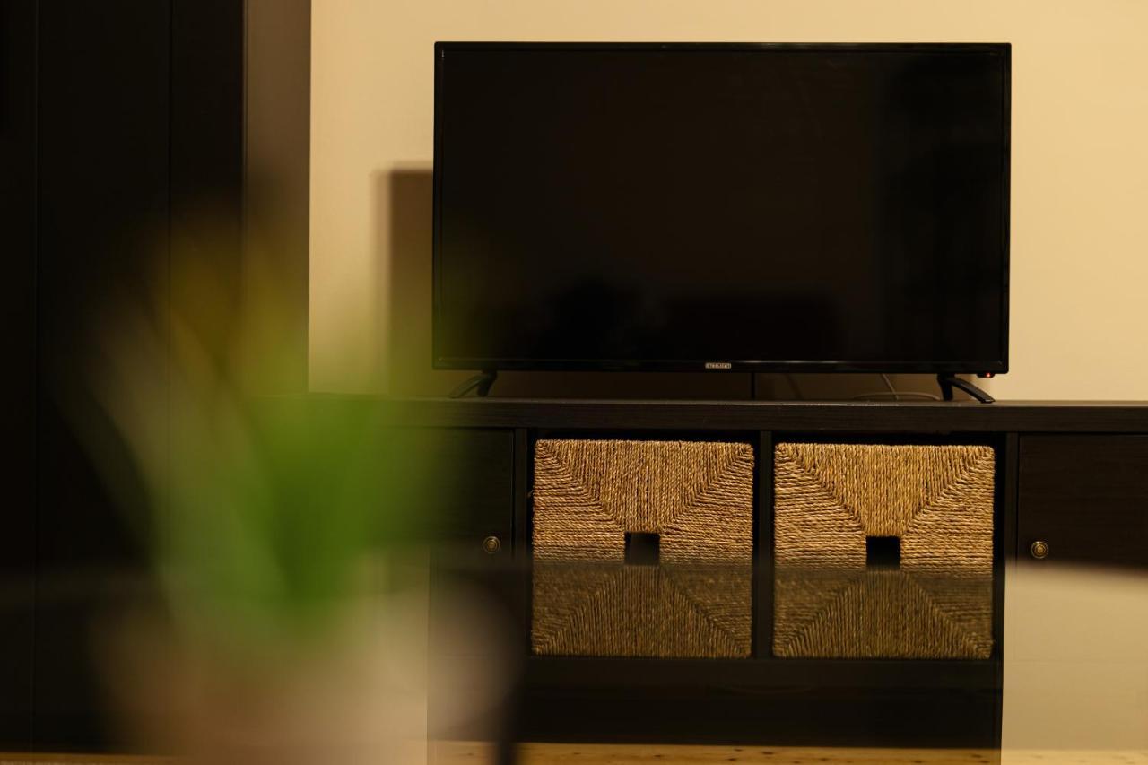Chic Apartment In Historical City Center Timisoara Ngoại thất bức ảnh